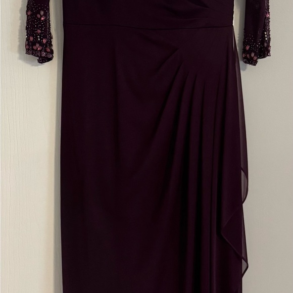 Formal Mother of the Bride/Groom wedding dress, size 10 - Picture 8 of 8